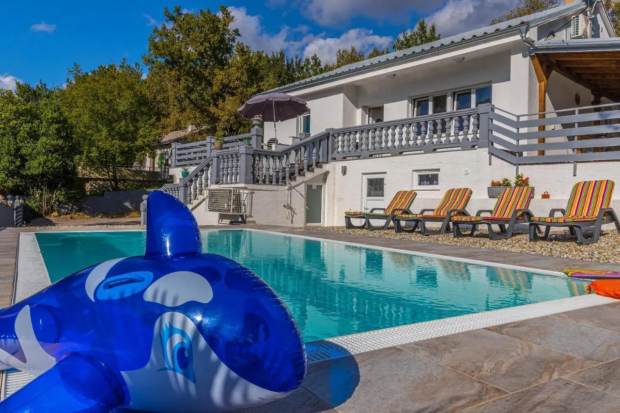 Villa Manta 크리크베니카